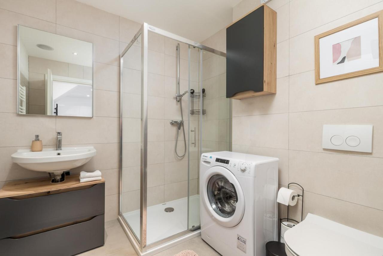 Gallery Apartment Megan2 With Parking Kastav Bagian luar foto